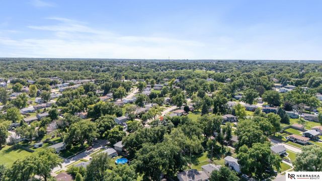 9224 Ruggles Street, Omaha, NE 68134