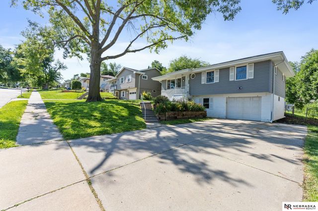 9224 Ruggles Street, Omaha, NE 68134