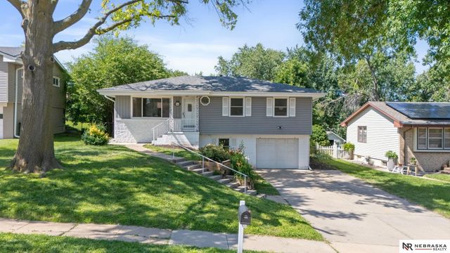 9224 Ruggles Street, Omaha, NE 68134