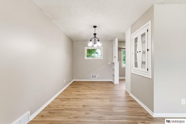 9224 Ruggles Street, Omaha, NE 68134