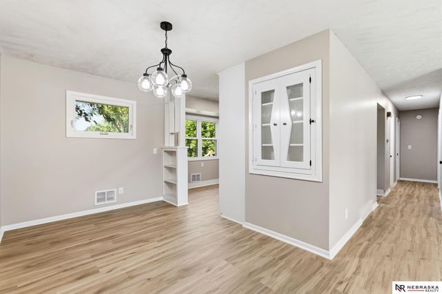 9224 Ruggles Street, Omaha, NE 68134