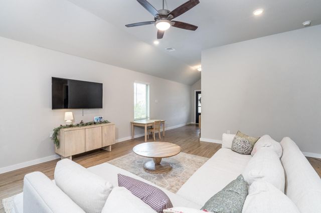 17568 Rosewood Manor Lane, New Caney, TX 77357