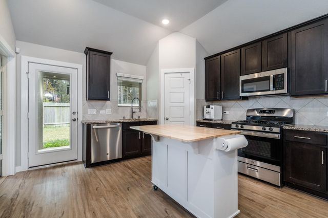 17568 Rosewood Manor Lane, New Caney, TX 77357