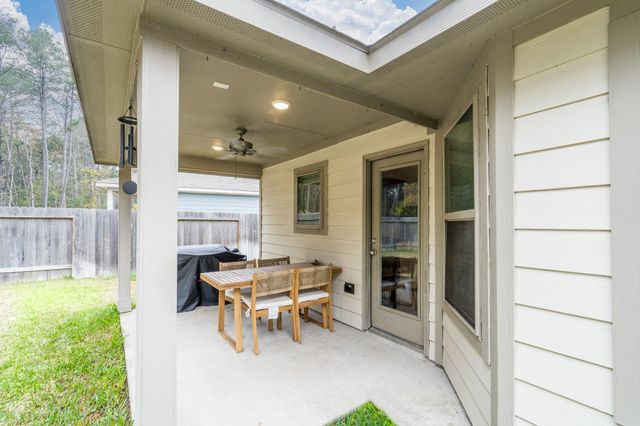 17568 Rosewood Manor Lane, New Caney, TX 77357