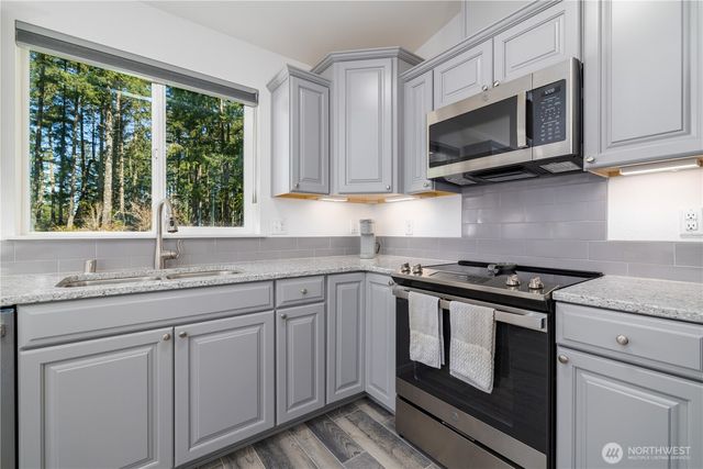 331 E Little Bear Lane, Shelton, WA 98584