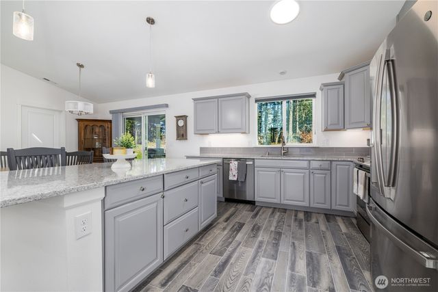 331 E Little Bear Lane, Shelton, WA 98584