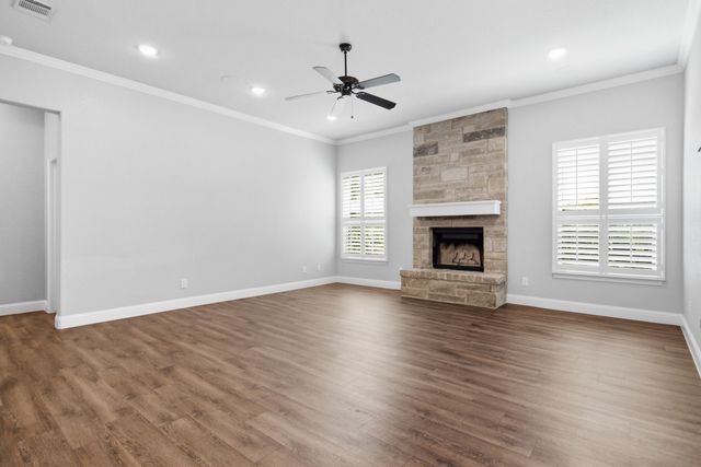 608 Joy Court, Burleson, TX 76028