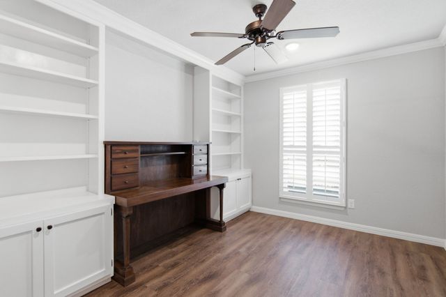 608 Joy Court, Burleson, TX 76028