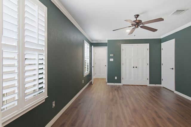 608 Joy Court, Burleson, TX 76028