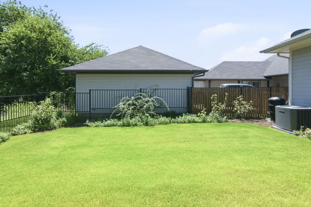 608 Joy Court, Burleson, TX 76028