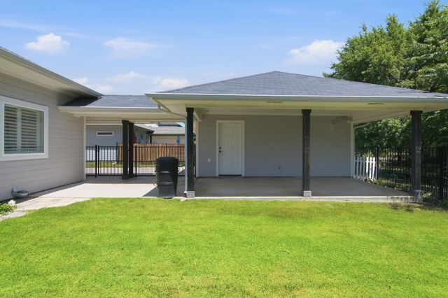 608 Joy Court, Burleson, TX 76028
