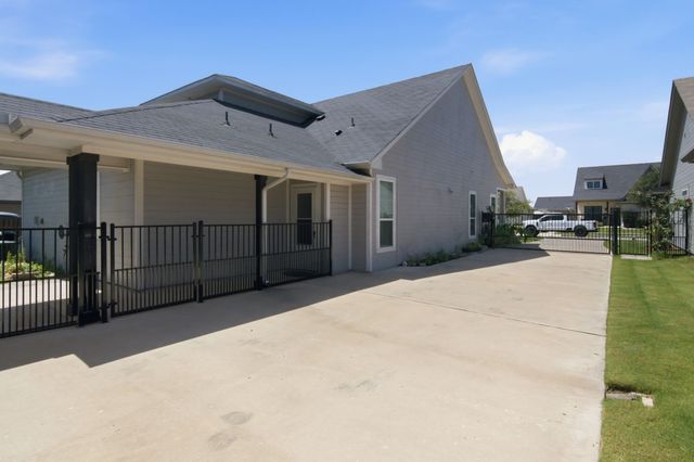 608 Joy Court, Burleson, TX 76028