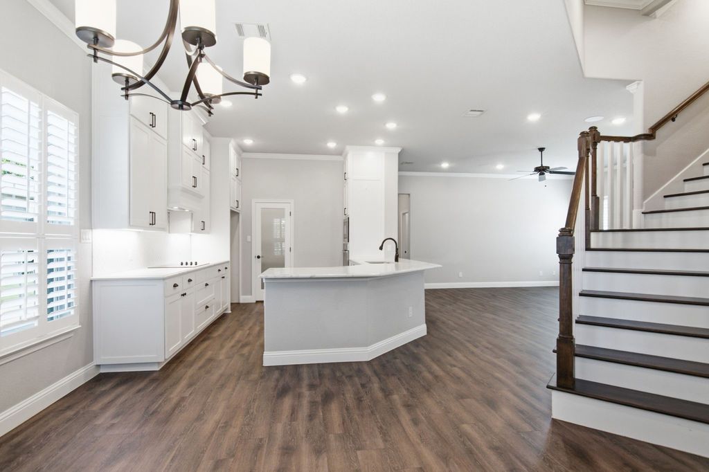 608 Joy Court, Burleson, TX 76028