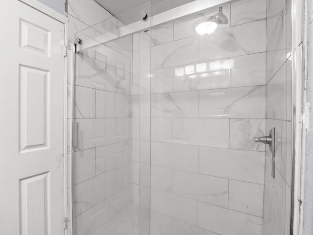 1413 S Whitney Avenue, Fresno, CA 93702