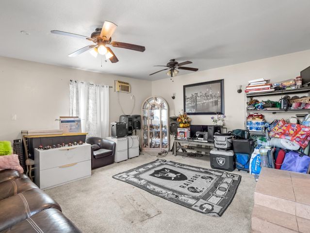 1413 S Whitney Avenue, Fresno, CA 93702