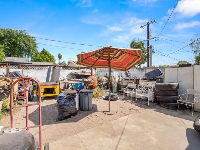 1413 S Whitney Avenue, Fresno, CA 93702