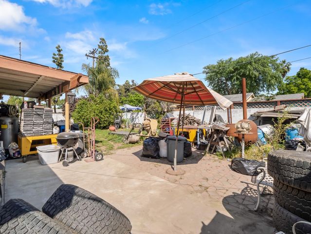 1413 S Whitney Avenue, Fresno, CA 93702