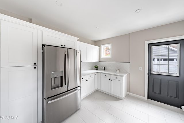 2556 Van Vraken Avenue, Schenectady, NY 12308