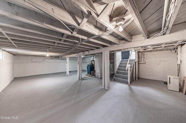 2556 Van Vraken Avenue, Schenectady, NY 12308