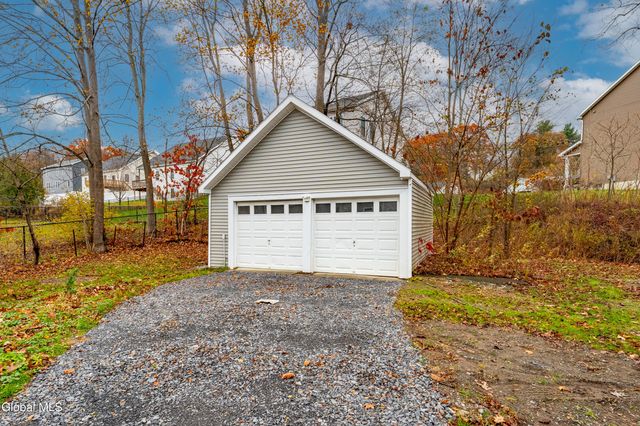 2556 Van Vraken Avenue, Schenectady, NY 12308