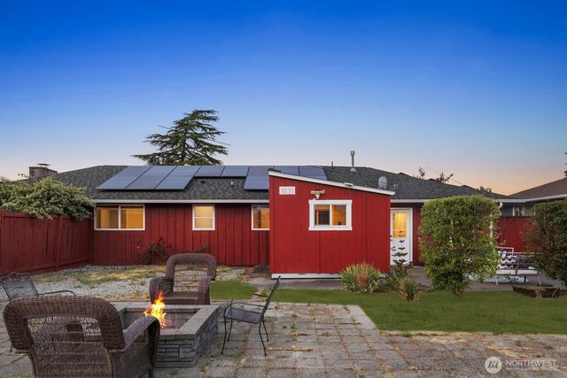 10702 Douglas Drive SW, Lakewood, WA 98499