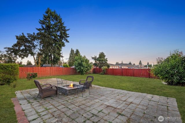 10702 Douglas Drive SW, Lakewood, WA 98499