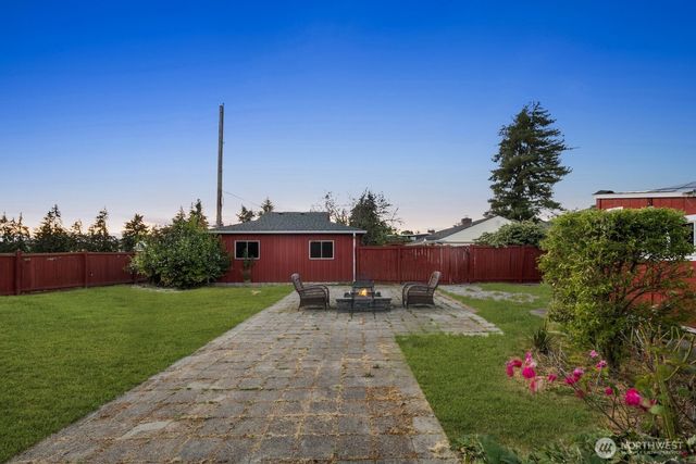 10702 Douglas Drive SW, Lakewood, WA 98499