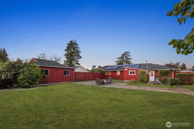 10702 Douglas Drive SW, Lakewood, WA 98499