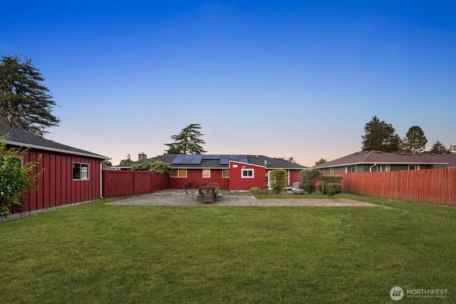 10702 Douglas Drive SW, Lakewood, WA 98499