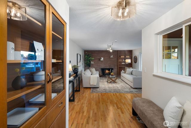 10702 Douglas Drive SW, Lakewood, WA 98499