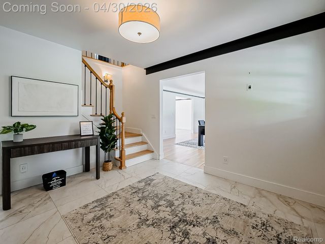 2085 Quarton Road, Bloomfield Hills, MI 48301