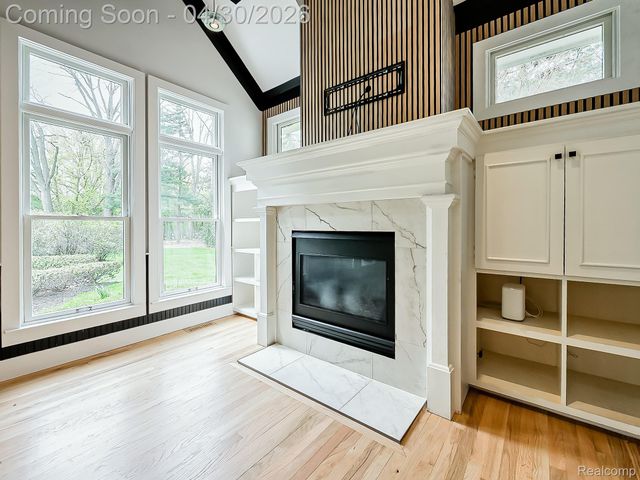 2085 Quarton Road, Bloomfield Hills, MI 48301