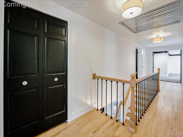 2085 Quarton Road, Bloomfield Hills, MI 48301