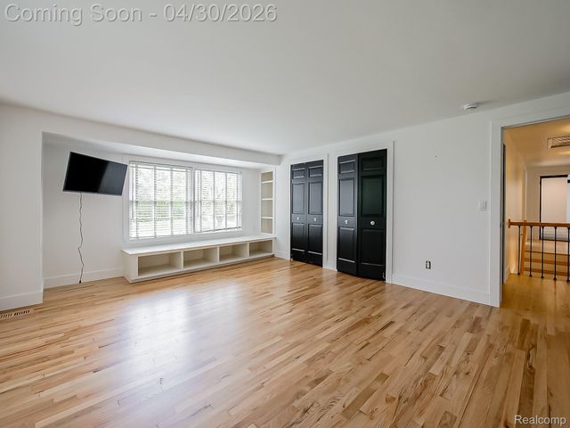 2085 Quarton Road, Bloomfield Hills, MI 48301