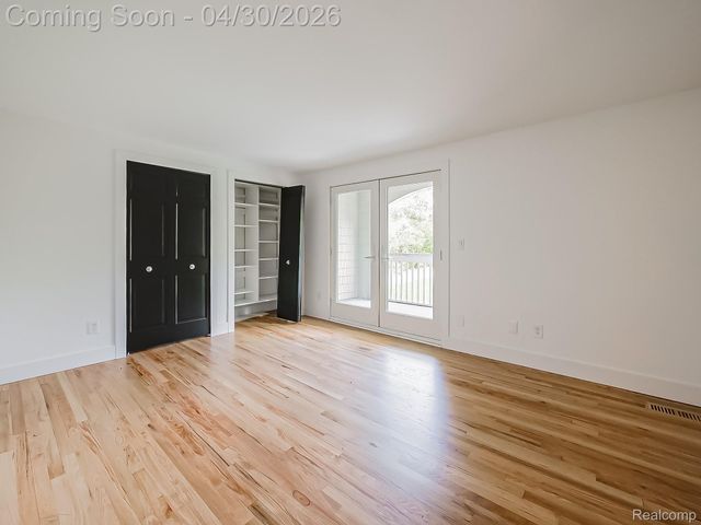 2085 Quarton Road, Bloomfield Hills, MI 48301