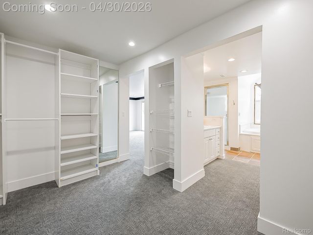 2085 Quarton Road, Bloomfield Hills, MI 48301