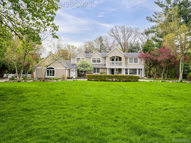 2085 Quarton Road, Bloomfield Hills, MI 48301