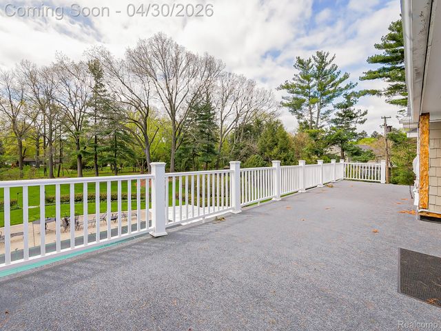 2085 Quarton Road, Bloomfield Hills, MI 48301