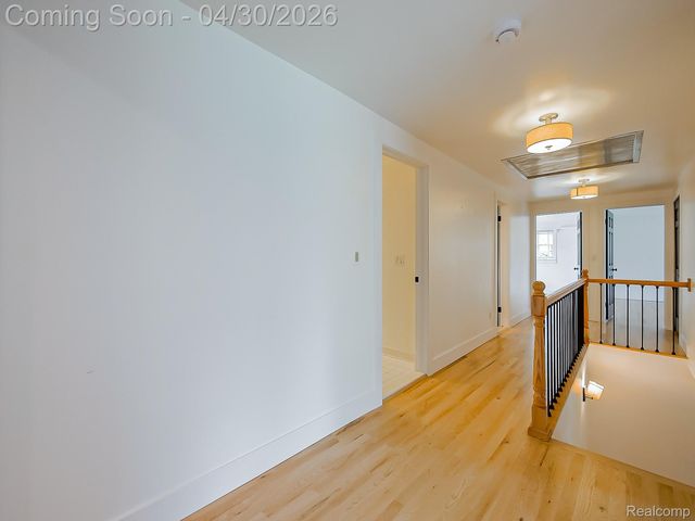 2085 Quarton Road, Bloomfield Hills, MI 48301