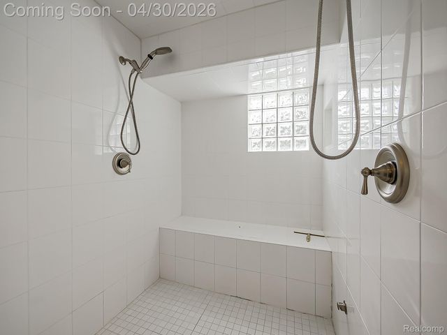 2085 Quarton Road, Bloomfield Hills, MI 48301