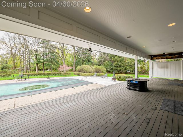 2085 Quarton Road, Bloomfield Hills, MI 48301