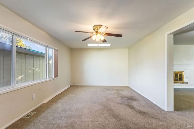 119 Carlsbad Cir, Vacaville, CA 95687