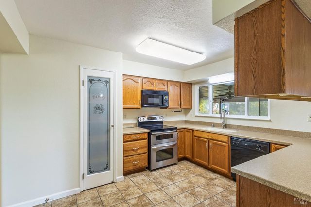 119 Carlsbad Cir, Vacaville, CA 95687