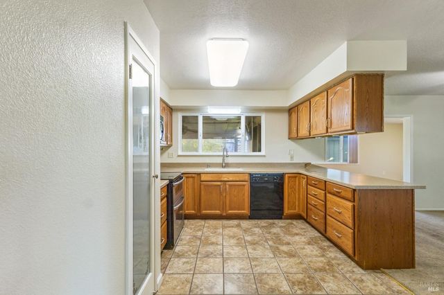 119 Carlsbad Cir, Vacaville, CA 95687