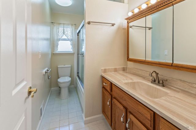 119 Carlsbad Cir, Vacaville, CA 95687