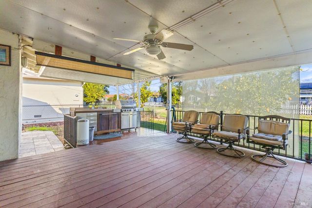 119 Carlsbad Cir, Vacaville, CA 95687