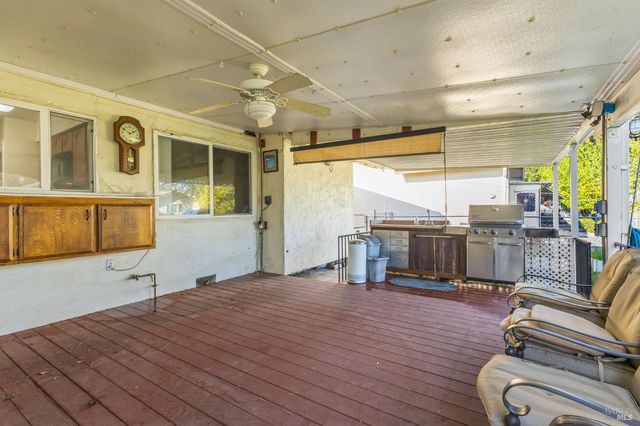 119 Carlsbad Cir, Vacaville, CA 95687