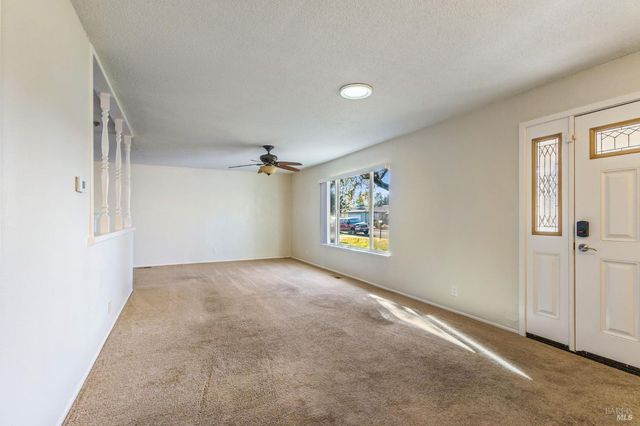 119 Carlsbad Cir, Vacaville, CA 95687