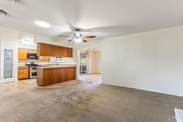 119 Carlsbad Cir, Vacaville, CA 95687