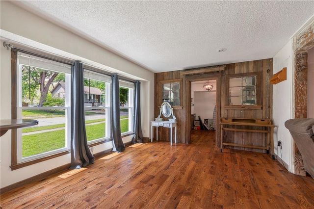 1524 Oxford Court, Liberty, MO 64068